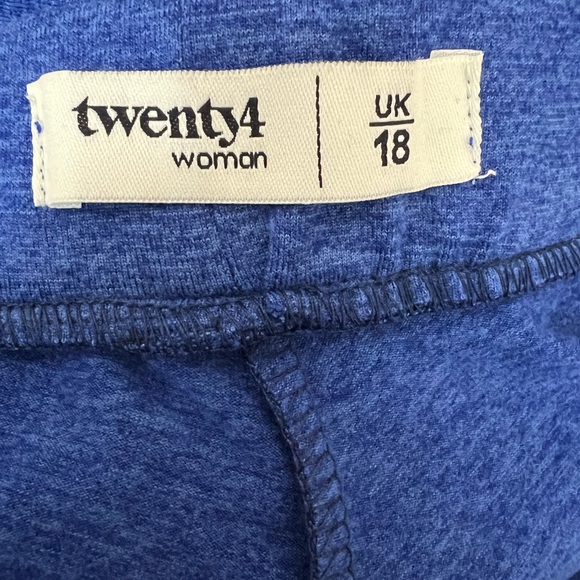 💥2/$15 NWT Twenty4 Woman royal blue knit wide leg culottes gaucho crop pants L - Picture 7 of 9